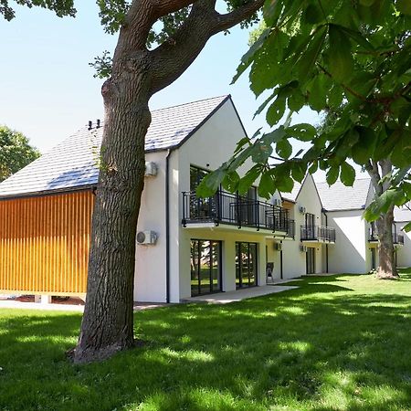 Apartamenty 7 Debow Pleśna Exteriör bild