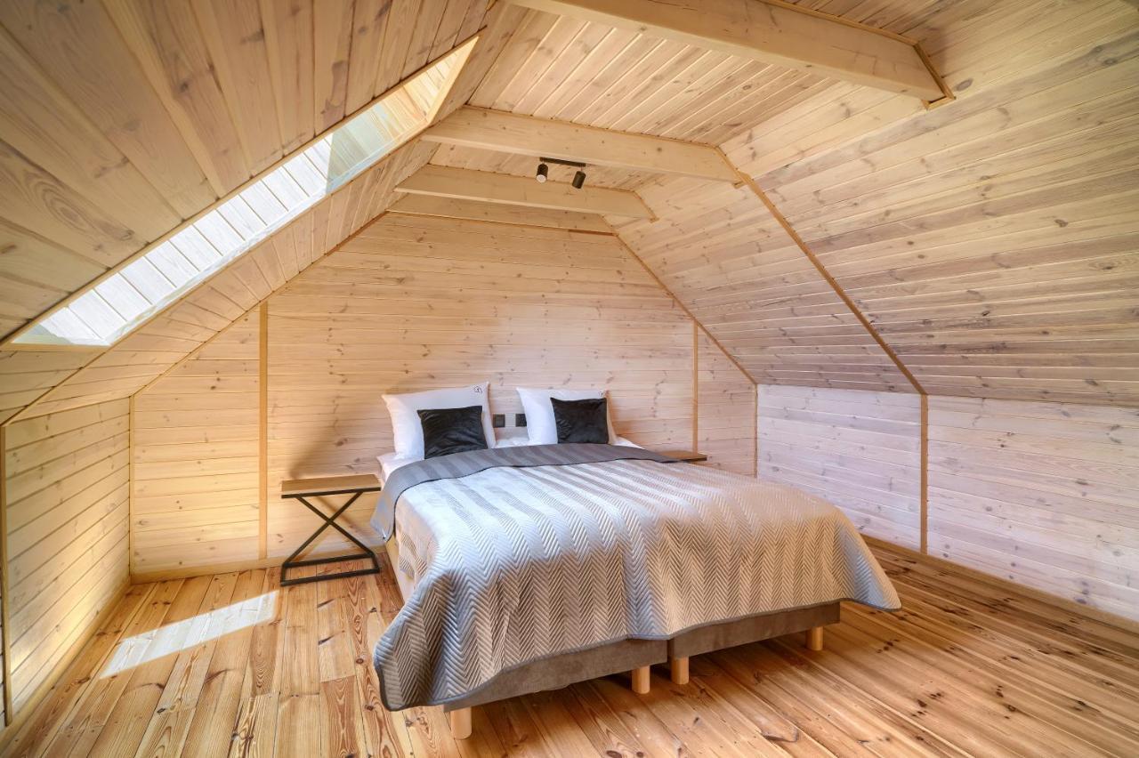 Apartamenty 7 Debow Pleśna Exteriör bild