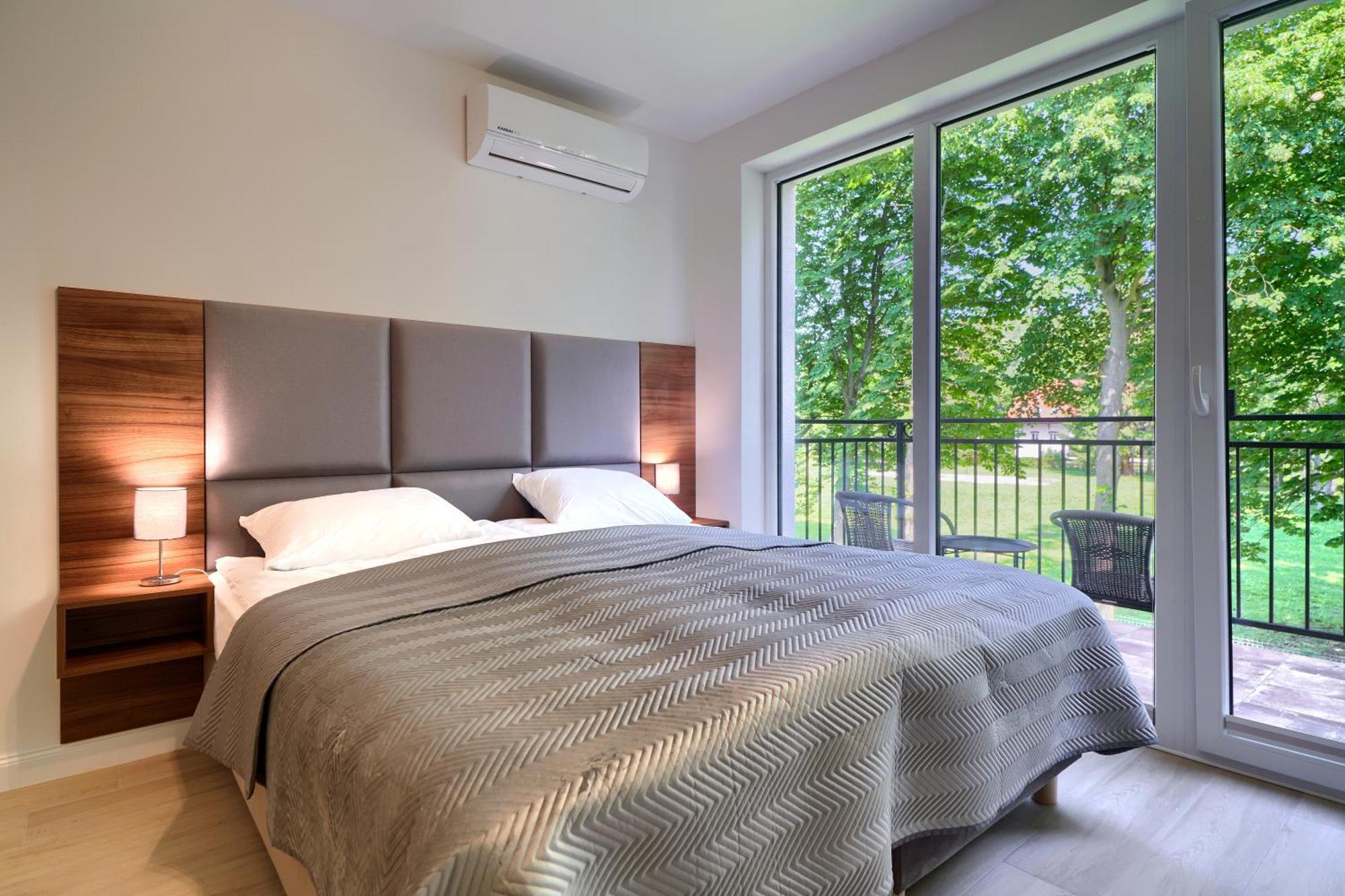 Apartamenty 7 Debow Pleśna Exteriör bild